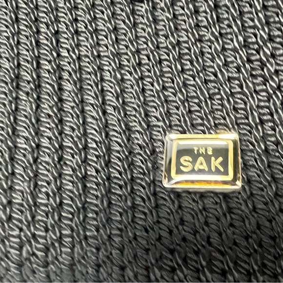 The Sak Shoulder Double Strap Purse Black Knit Zipper Lined Interior QUALITY - Picture 2 of 9